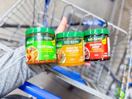 hand holding knorr flavor base