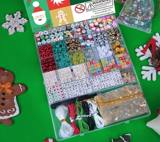 a Christmas-themed bracelet making kit