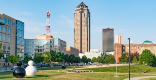 pappajohn sculpture park in downtown des moines iowa