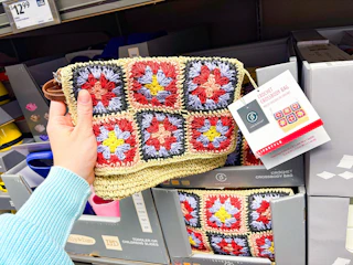 aldi-crochet-crossbody