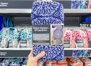 walmart better homes and gardens quick dry beach towel b 1684945711 1684945711