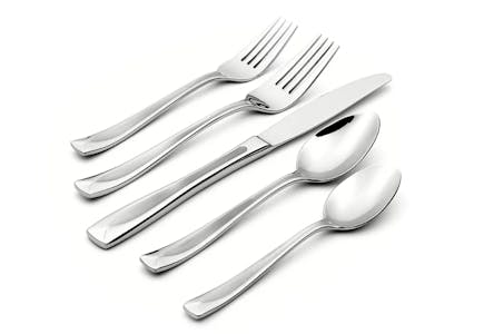 Oneida Flatware Set