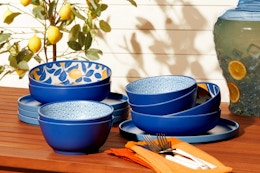 Mainstays 12-Piece Dinnerware Set, Only $13.88 at Walmart card image