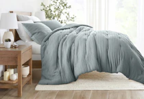 Linens & Hutch Comforter Set
