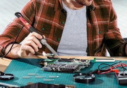 This Portable Soldering Kit Is Only $3.99 on Amazon card image