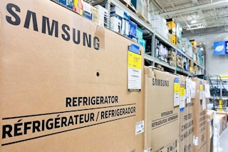 Kitchen Appliances on clearance at Lowe's: featuring Samsung refrigerator