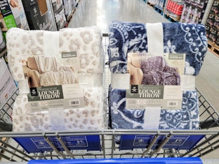 throw blankets in a cart