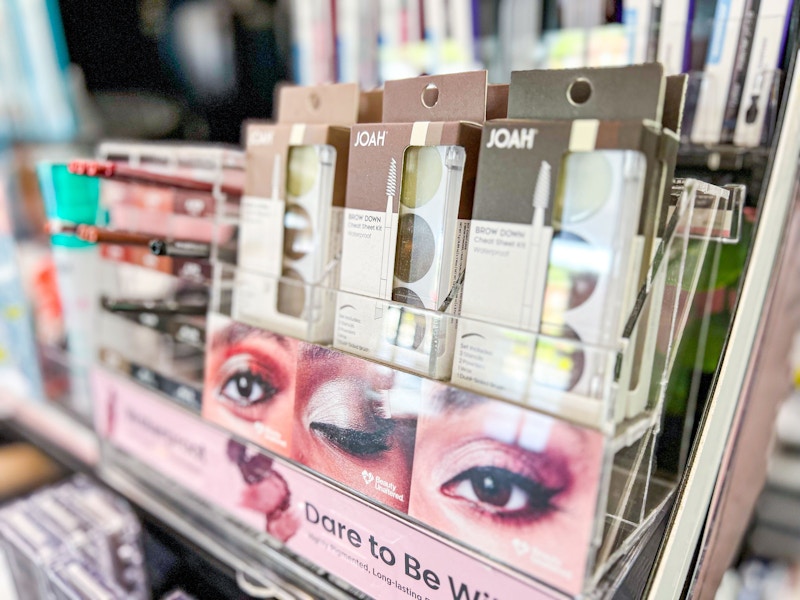 Joah Cosmetics display