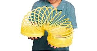 amazon giant slinkyjpg 1684594124 1684594125