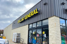 store front of a dollar general location
