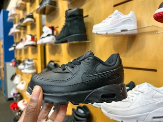 finishline nike air max shoes in store 2023 3 1674161178 1674161178