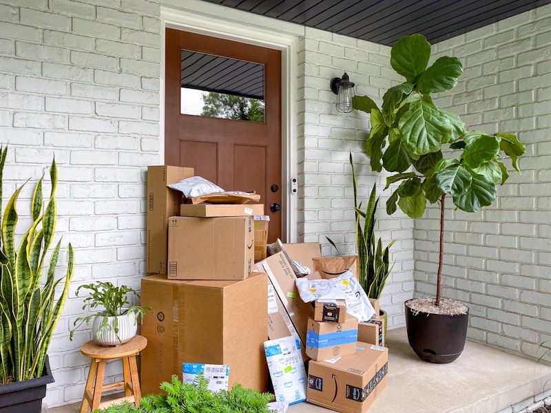 amazon-many-boxes-packages-porch-03