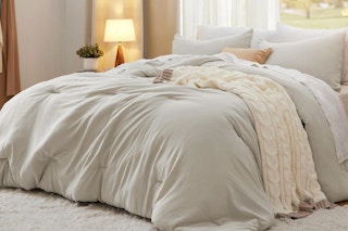  Bedsure Queen Size Comforter Set, Beige Soft Prewashed Bedding for All Seasons bedroom setting.
