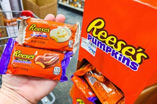 reeses halloween candy pumpkins cvs