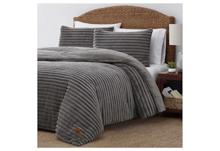 costco frye comforter jan 2023 1673544724 1673544724