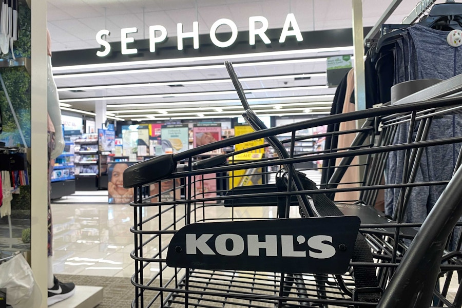 kohls cart in front of sephora sign in kohls