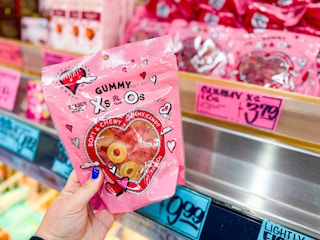 trader-joes-valentine-3