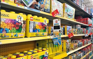 walmart lego classics area shot 120418a 1544026538