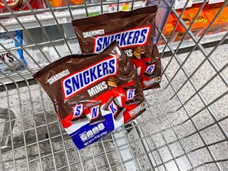 publix snickers a 092821 1632840283 1632840283