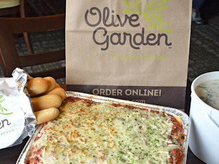 family meal deals worth it olive garden lasagna bundle 1682025137 1682025137