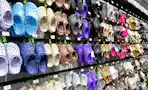 Crocs retail