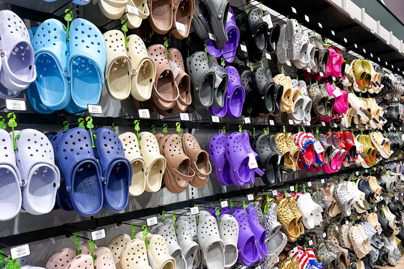 Crocs retail