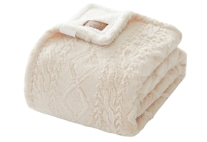 Dearfoams Throw Blanket