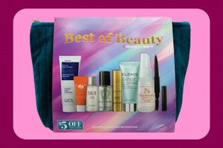 a 9-piece beauty set
