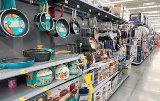 walmart-cookware-aisle-2021