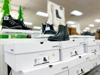 kohls womens boots in store image black friday 2023 9828
