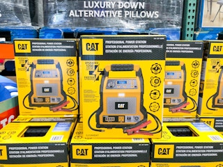 costco cat digital jump starter apr 2023 1681489704 1681489704