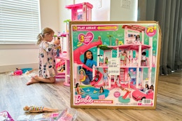 kcl-barbie-dreamhouse-model-59