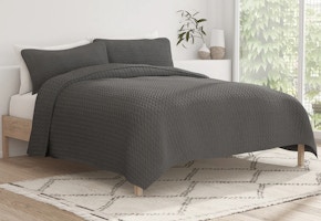 Linens & Hutch Quilted Set