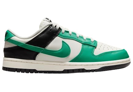 Nike Women's Dunk Shoes