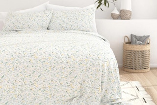 linens hutch sheets