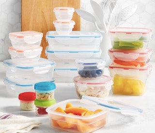 macys lock n lock food containers stock image 2020 1596397952 1596397952