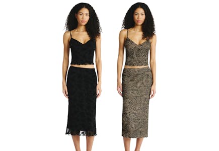 No Boundaries Women's Apparel Set