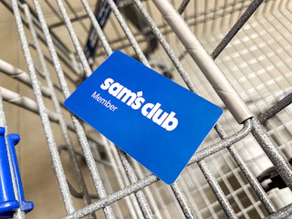 sams club membership card in shopping cart