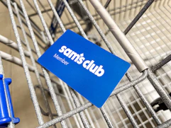 sams club membership card in shopping cart