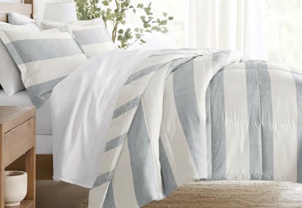 Linens & Hutch Comforter