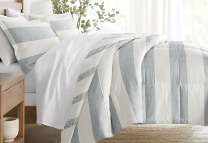Linens & Hutch Comforter