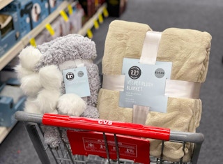 wayland square blanket cvs deal sale plush throw sherpa ve black friday nov 2021 16 2 1637762506 1637762506
