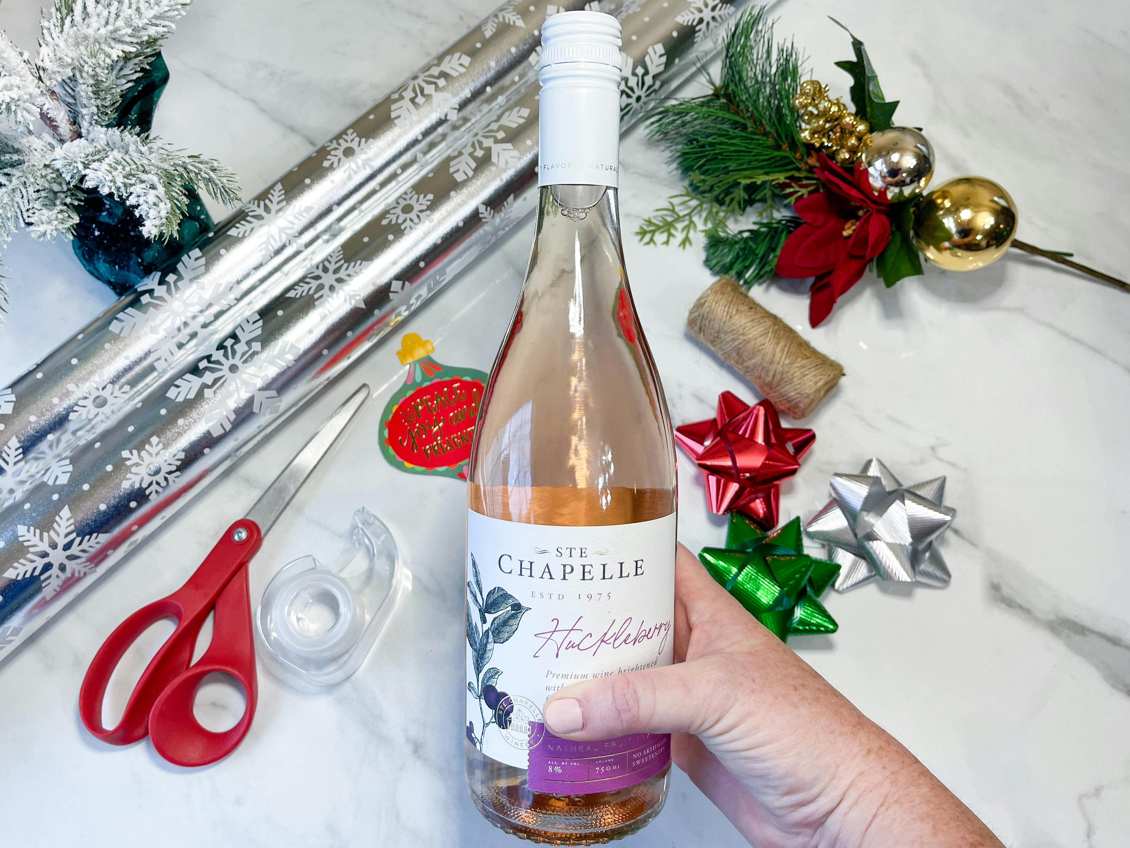 How to Wrap a Wine Bottle
