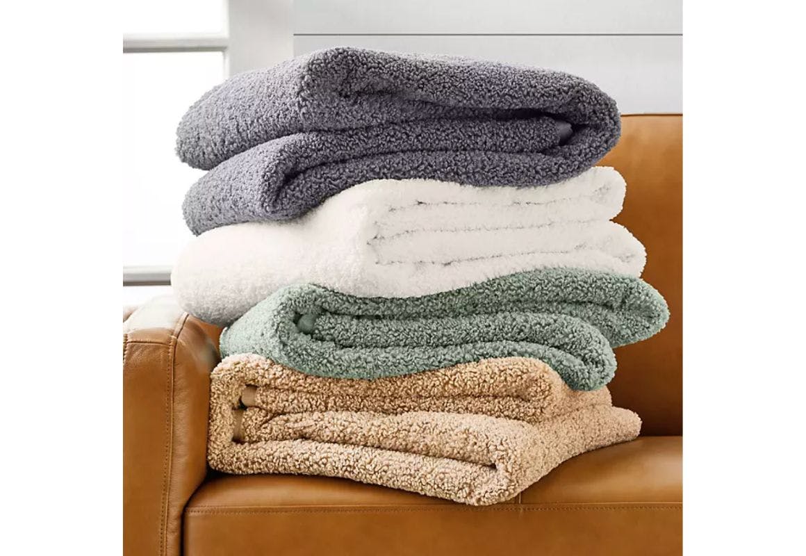 Member's Mark Faux Fur Throw