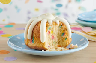 nothing-bundt-cakes-confetti-bundlet