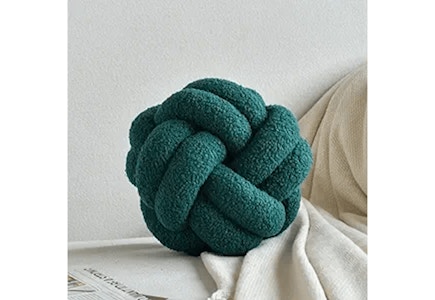 Knot Pillow Ball