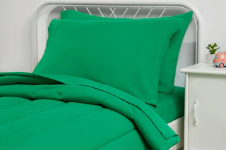 green bedding set
