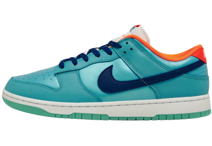 Nike Men's Dunk Low Retro Sneakers