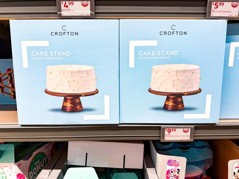 aldi-finds-121124-crofton-cake-stand-kcl-1