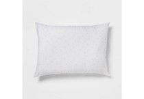 Room Essentials Bed Pillow